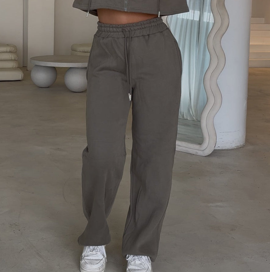 Cozy Straight Leg Sweatpants - Khaki