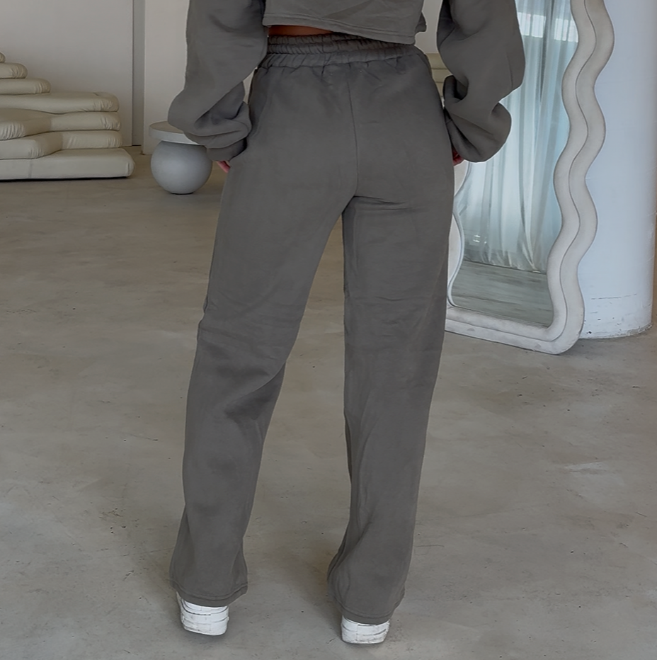 Cozy Straight Leg Sweatpants - Khaki